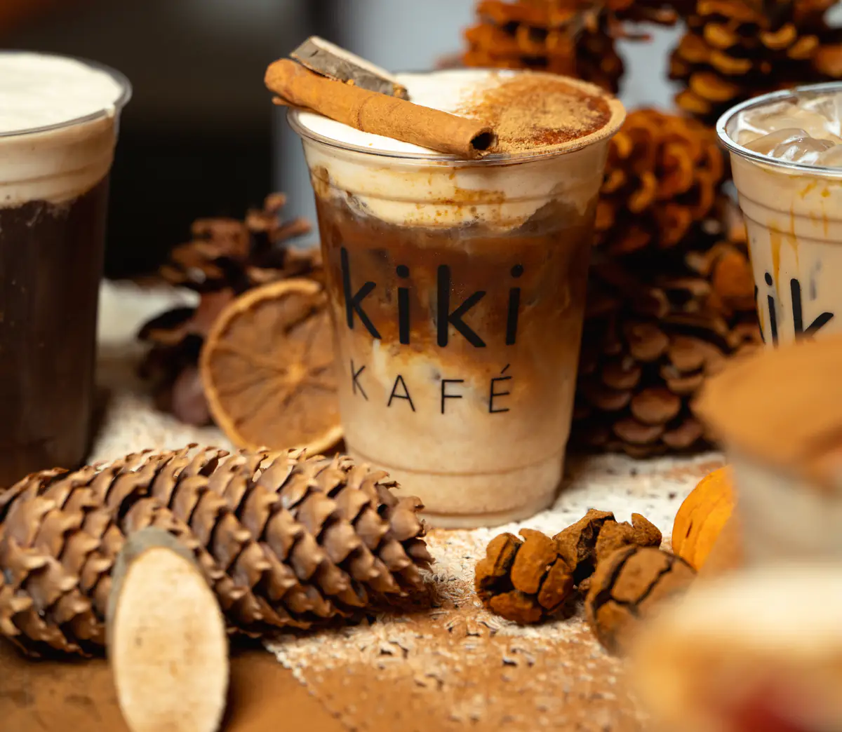 Fall coffee with pinecones and cinnamon at Kiki Kafé