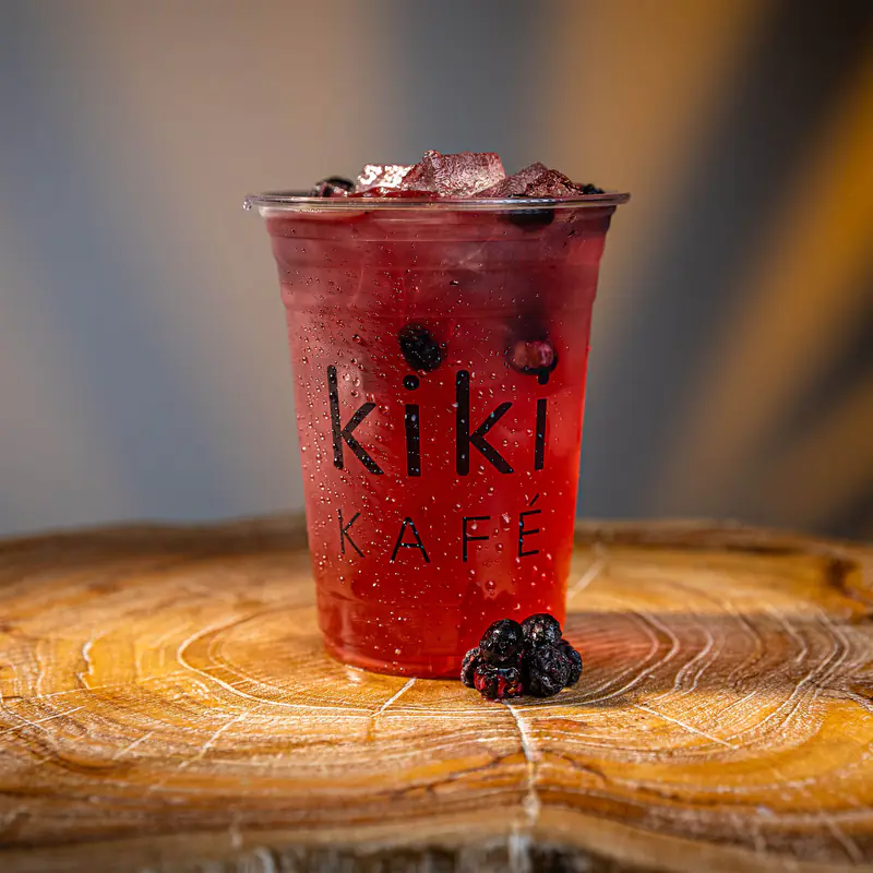 Purple Haze refresher with berries at Kiki Kafé